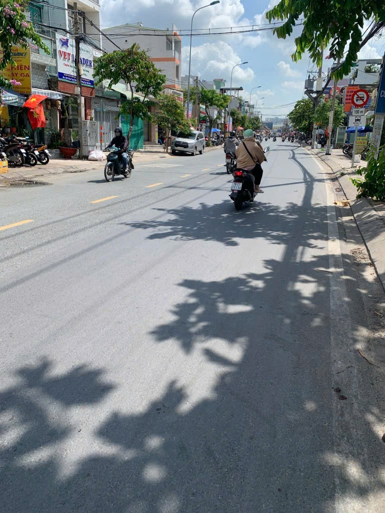 Cơ hội vàngchỉ 1 lần nhà đẹp Linh Đông ngay chợ diện tích to sổ hồng riêng giá tốt chỉ 4,1 tỷ.